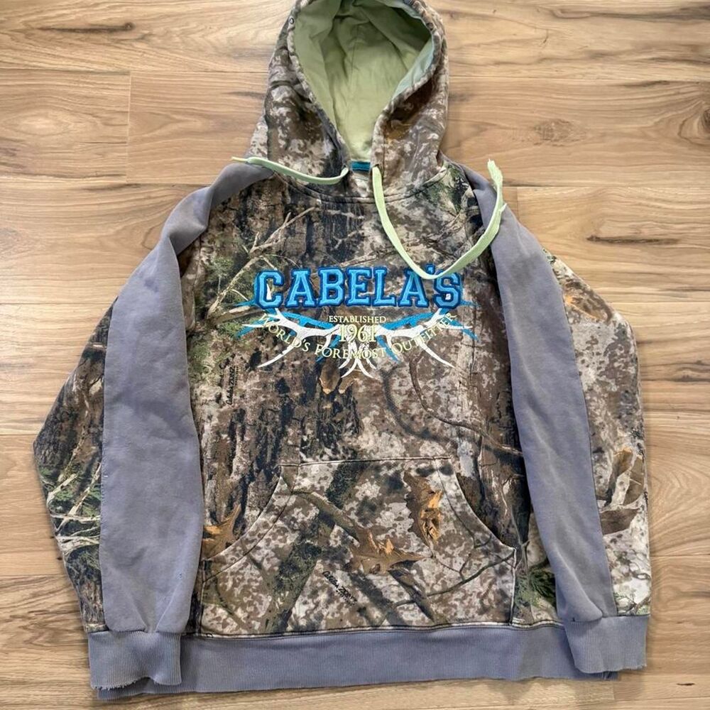Cabela's camo hoodie embroidered hunting camping hoodie Size large